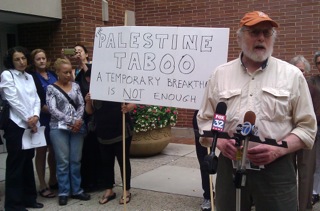 Dale Lehmann, Neighbors for Peace, at their press conference Aug. 5, 2014
